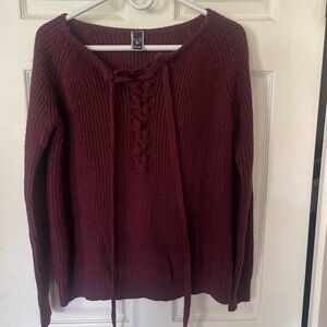 Windsor lace-up Sweater